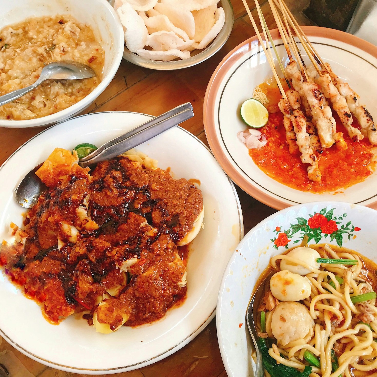 5 Hidangan Tradisional yang Harus Dicoba di Indonesia