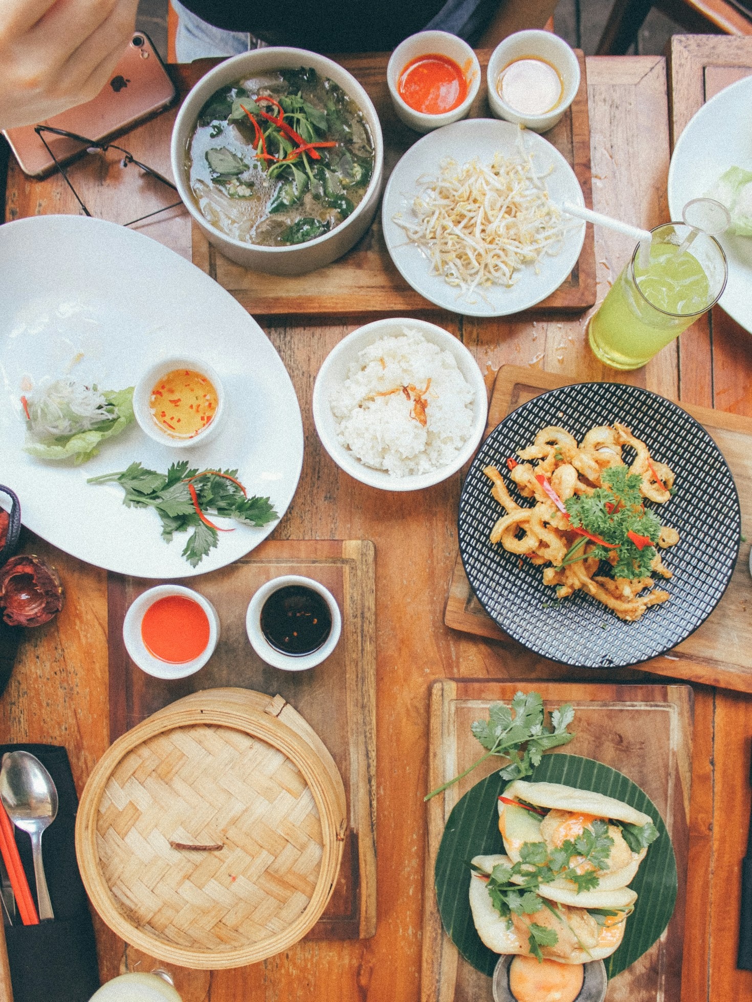 Kenali Budaya Indonesia dari Sajian Makanannya
